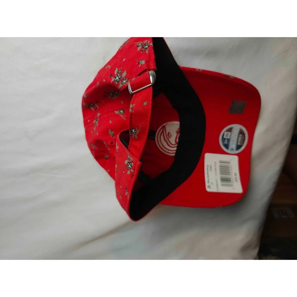 New Era 9TWENTY Atlanta Hawks Hat Cap Women Floral Red NBA Adjustable Baseball